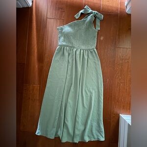 One shoulder midi dress size S in olive green color